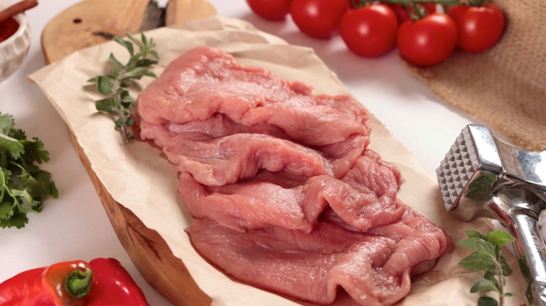 LEG CUTLETS berry veal